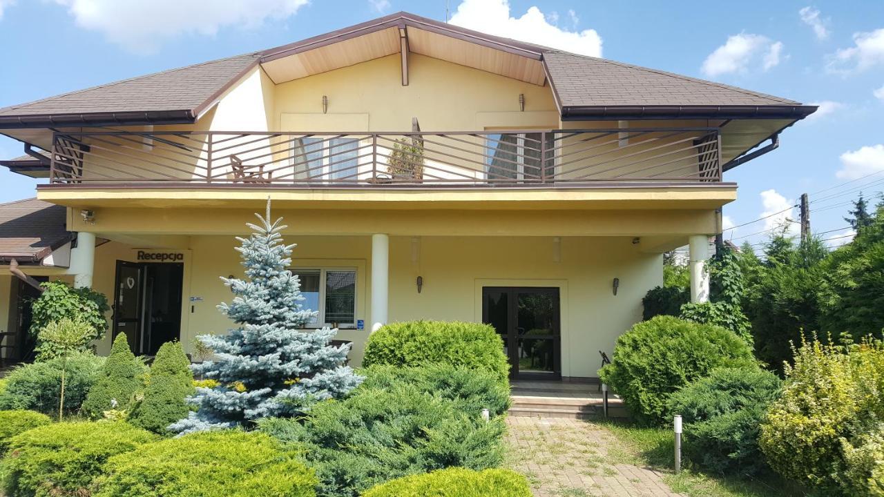 Bedrooms 3 Maja 15A Лодзь Экстерьер фото